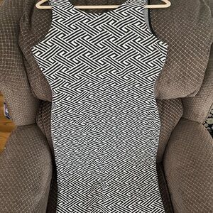 RD Style Black and White Geometric Midi Dress